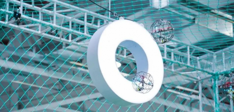 科技护航“空中赛场”--江苏蓝鲸助力苏州首届飞翔足球锦标赛