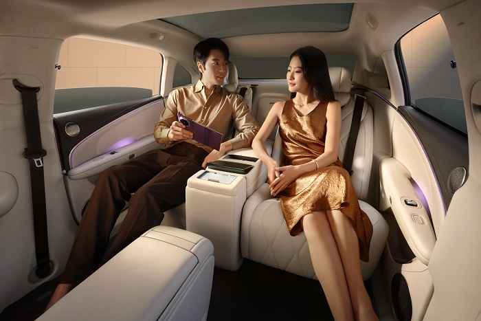 华系双智旗舰轿车 广汽昊铂A800内饰首发,为高速L3商用冲刺